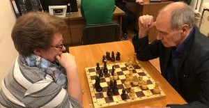 Продолжение соревнований между организациями Ленинского  района: шахматы