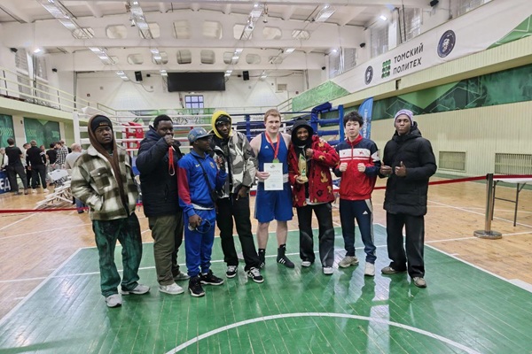 Студент СГУГиТ завоевал золото на юбилейном турнире по боксу в Томске