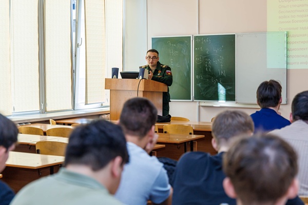 В СГУГиТ продолжаются встречи, посвященные службе в беспилотных войсках