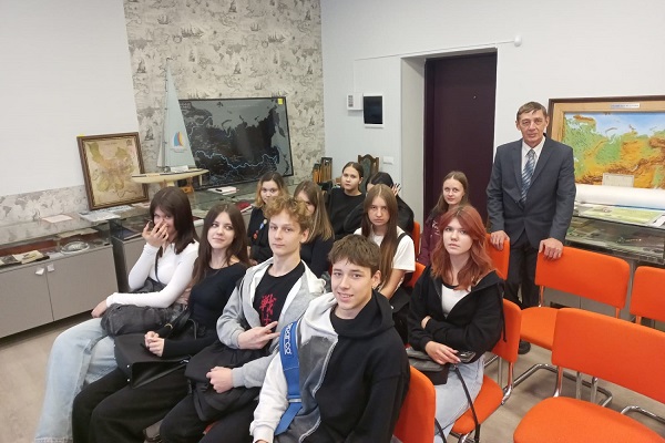 Science Days at Saratov State University of Geography and Tourism – the Center for History and Culture opened its doors to Lyceum students