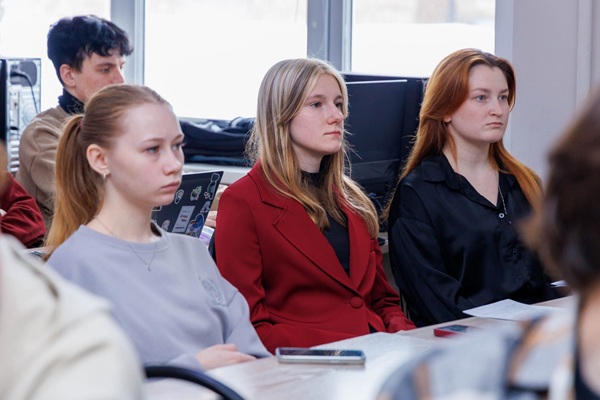 В СГУГиТ прошла Национальная научно-методическая конференция