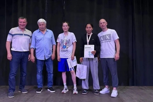 Студентка СГУГиТ Алмагуль Мамраева завоевала золото на чемпионате Сибири по боксу
