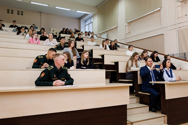 В СГУГиТ обсудили вклад военных геодезистов в Великую Победу и современные геотехнологии для безопасности