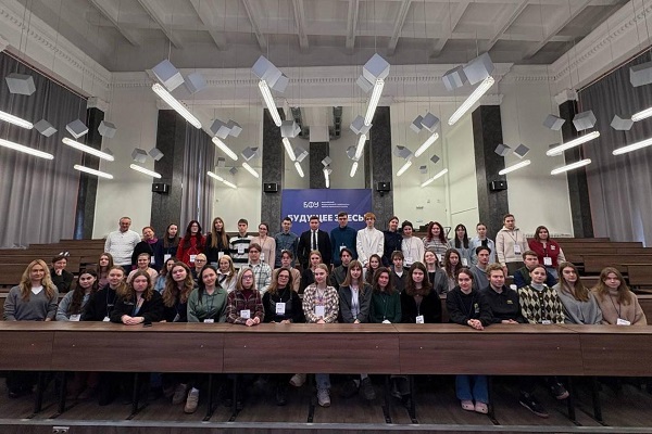 От лекций до экспедиций: студентка СГУГиТ погрузилась в тайны морских наук на «Плавучем университете»